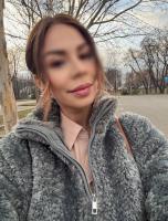 643952343: Chica busca chico en Madrid