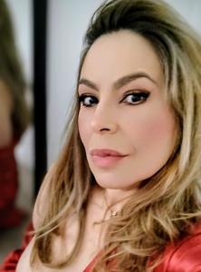 617995813: Chica busca chico en Madrid