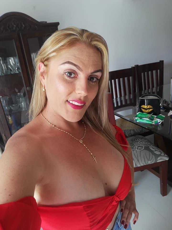 642990819: Chica busca chico en Navarra