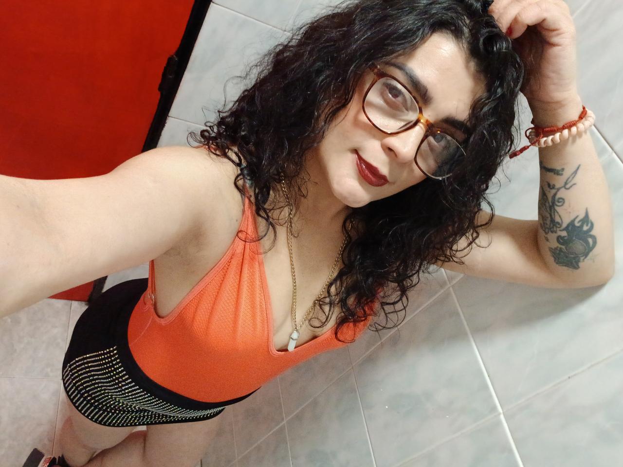 603989768: Chica busca chico en Madrid