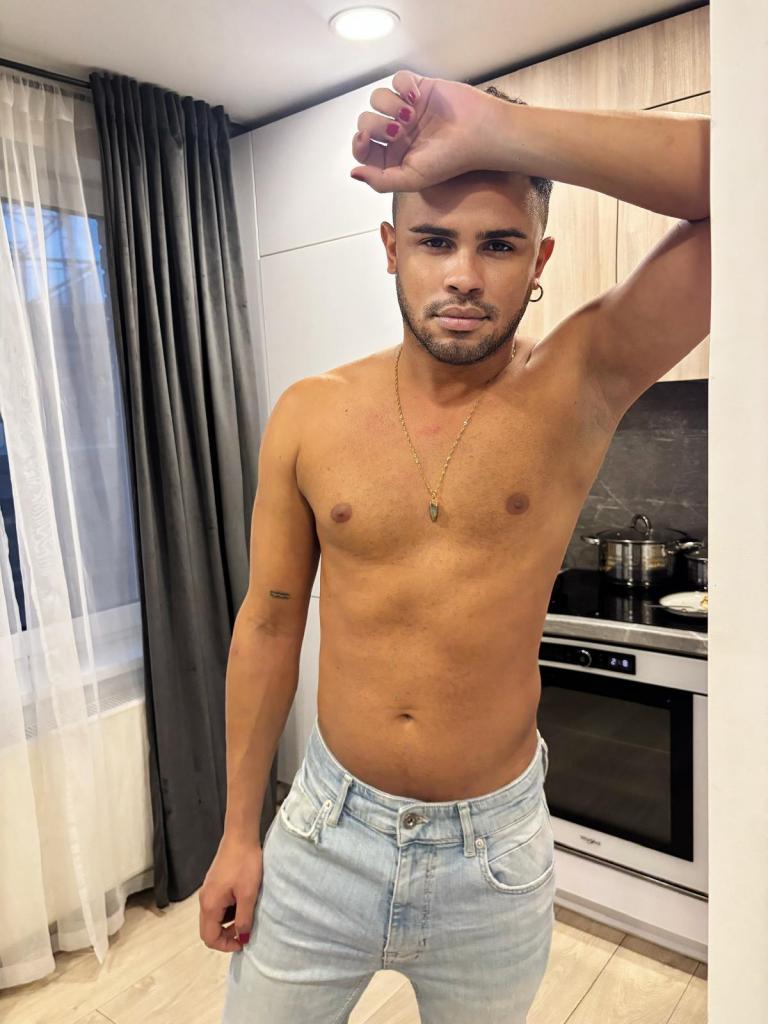 602417093: Chico busca chica en Valladolid