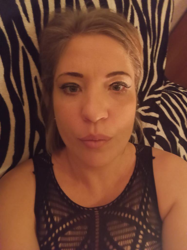 Chica busca chico en Almería: 