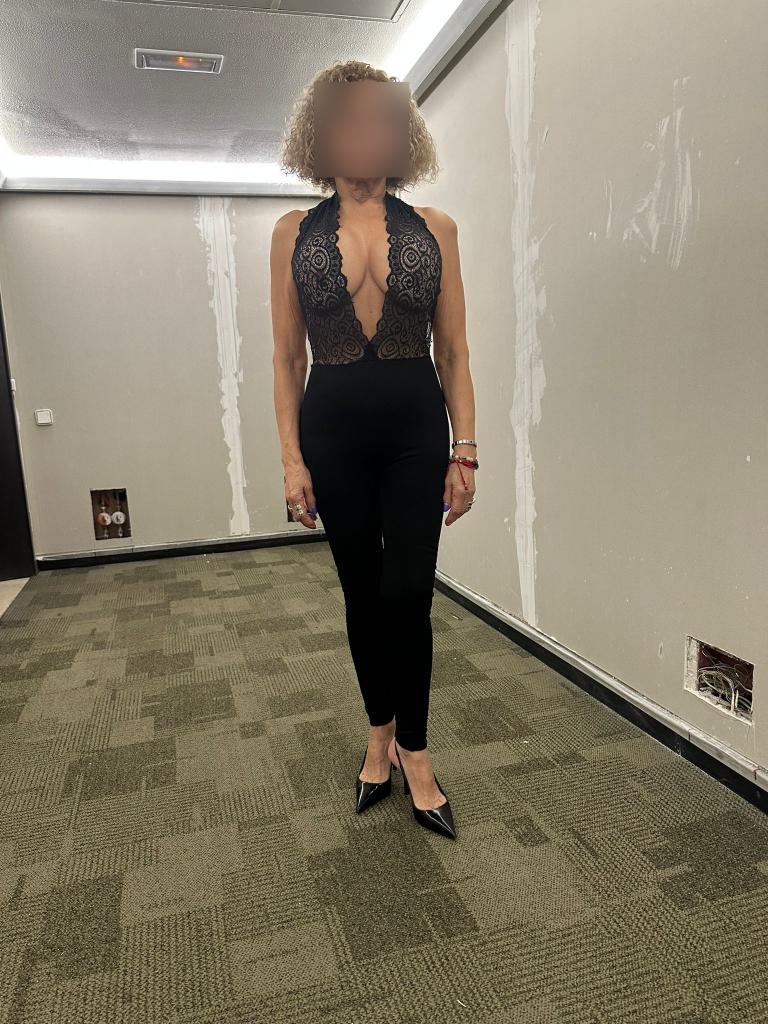 613586407: Chica busca chico en Madrid