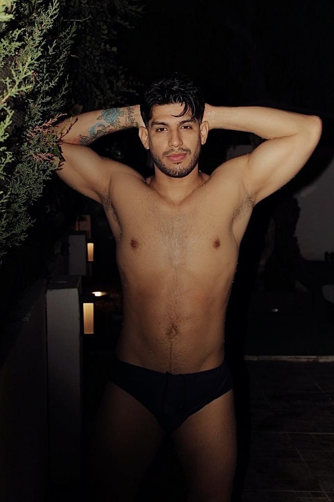 Chico busca chica en Granada: 