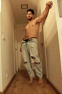 643852366: Chico busca chica en Granada