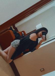 643876325: Chica busca chico en Ibiza