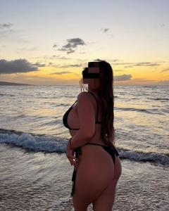 631844041: Chica busca chico en Cantabria