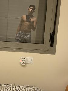 Chico busca chica en Sevilla: 