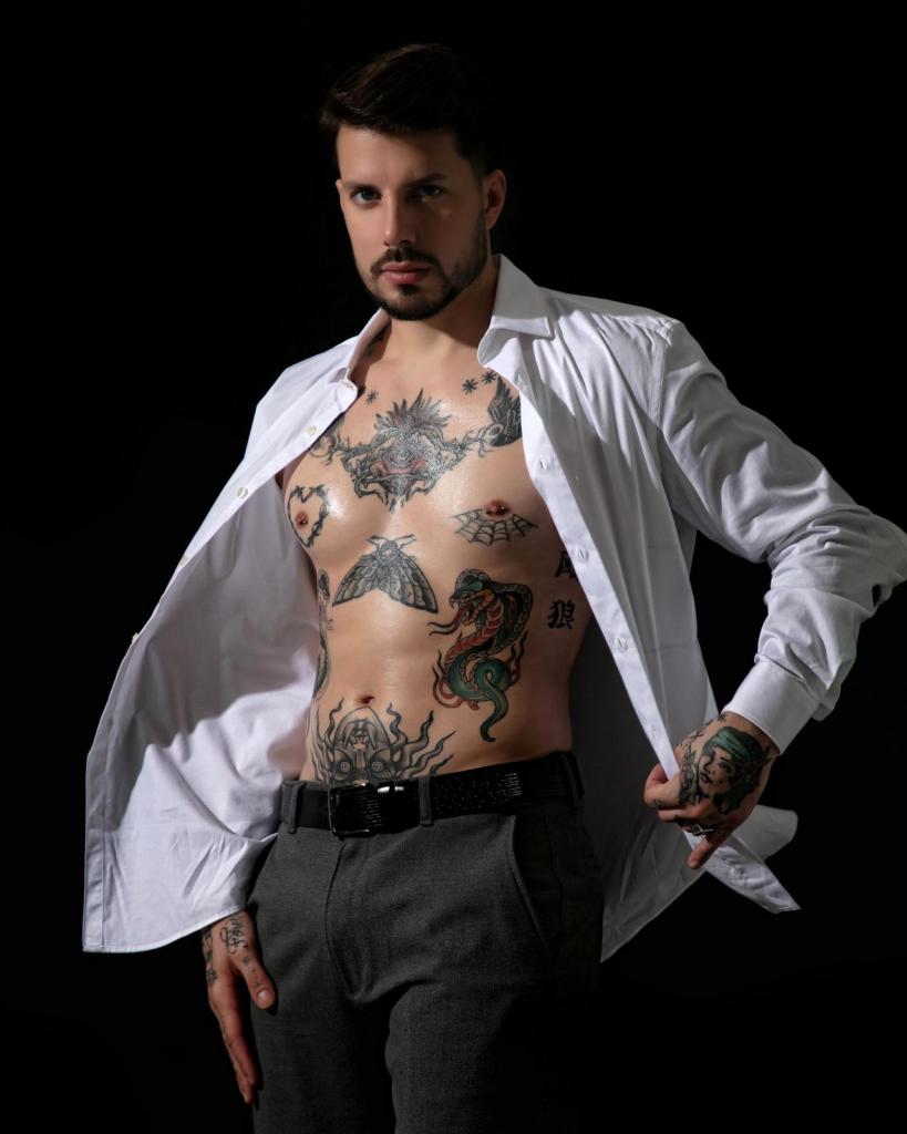 640942698: Chico busca chica en Barcelona