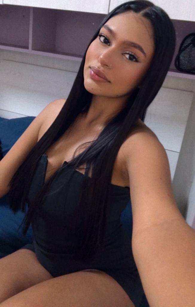 Chica busca chico en Granada: 