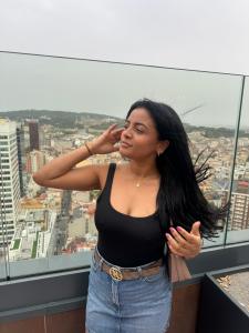 644167415: Chica busca chico en Madrid