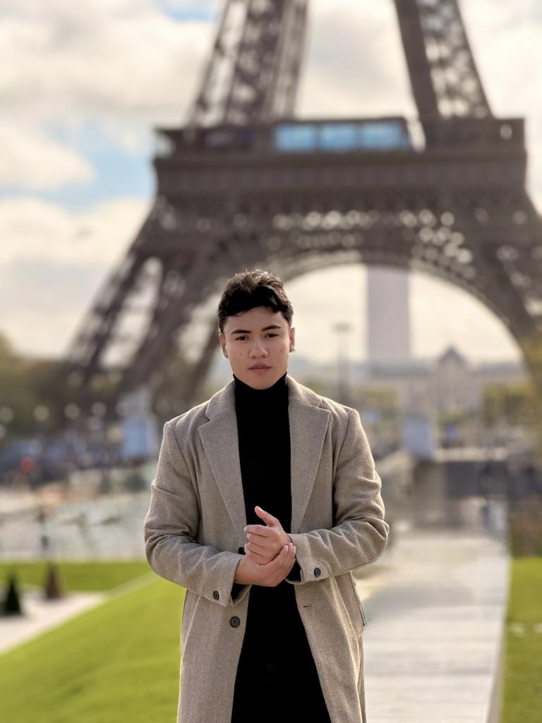 Chico busca chica en Ibiza: 