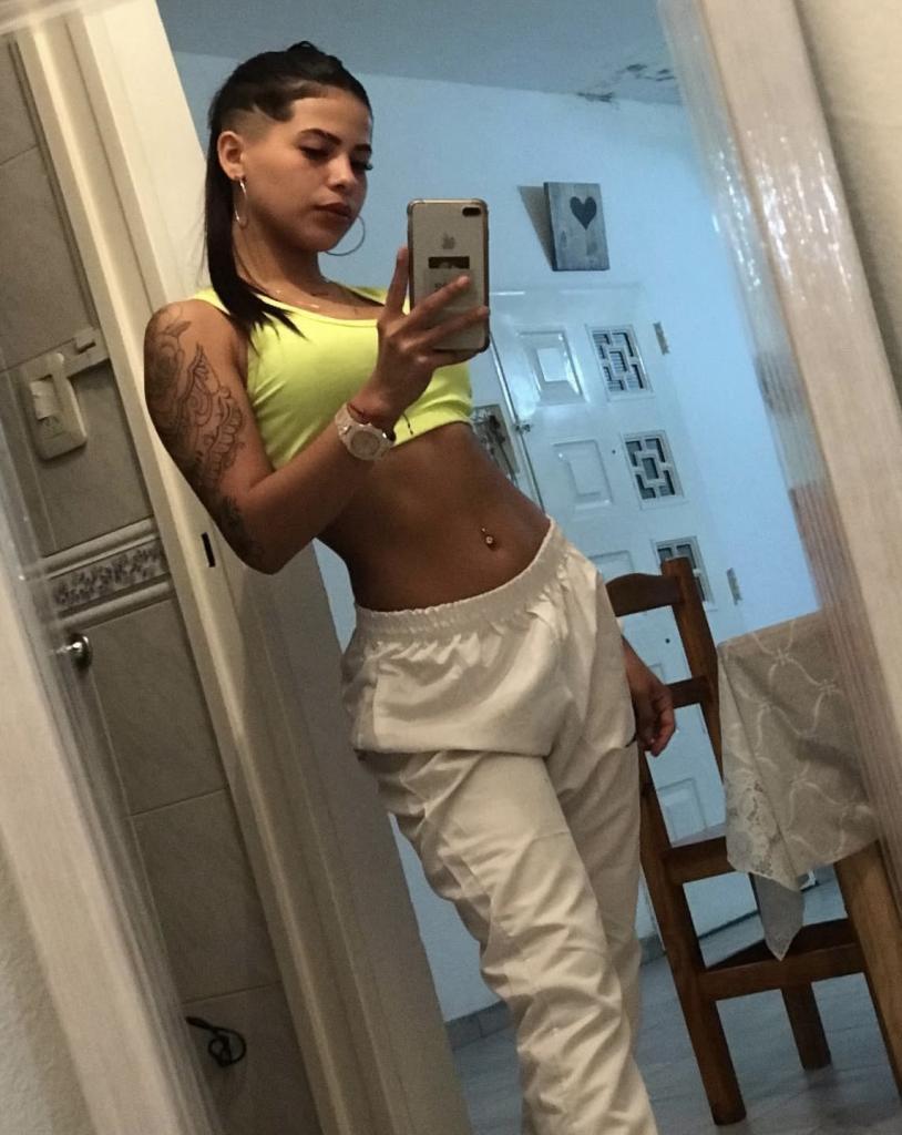 Chica busca chico en Granada: 