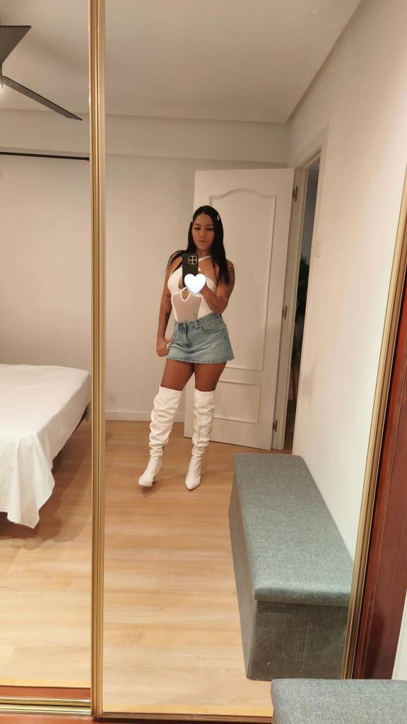 Chica busca chico en Barcelona: Chica busca chico