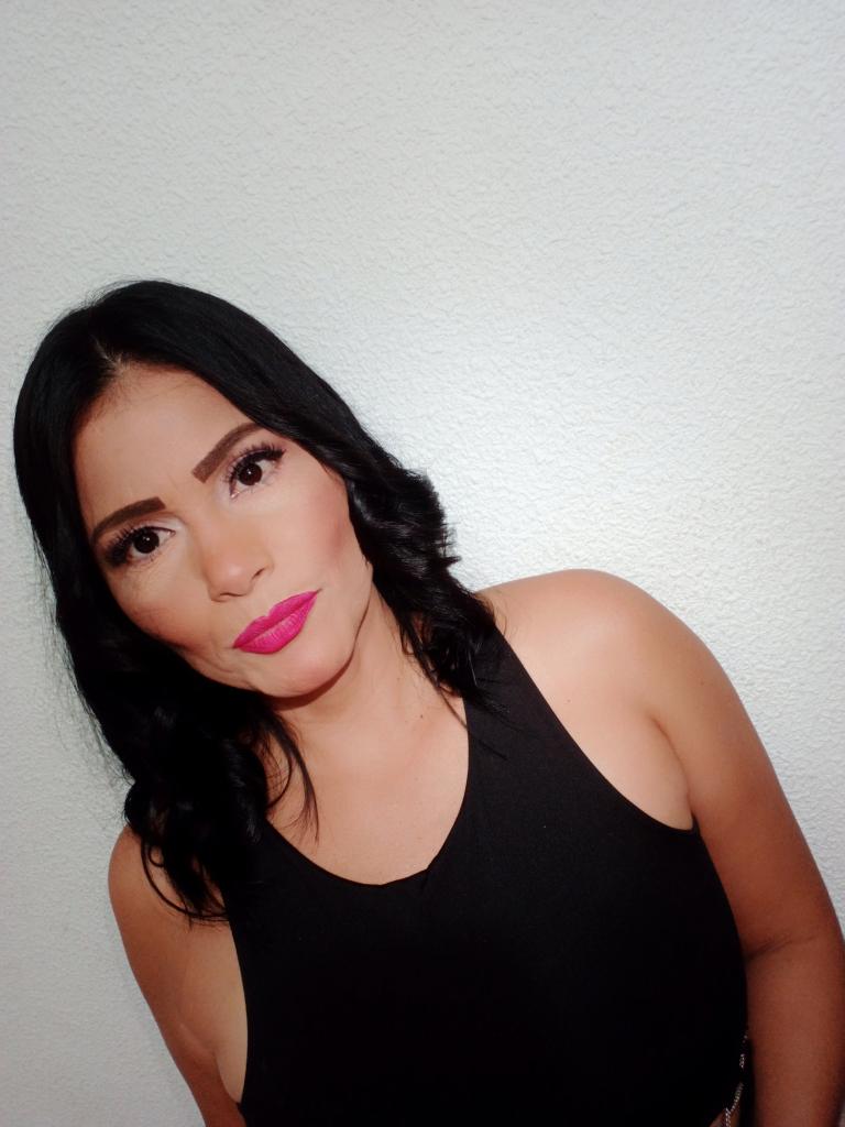 Chica busca chico en Cádiz: 