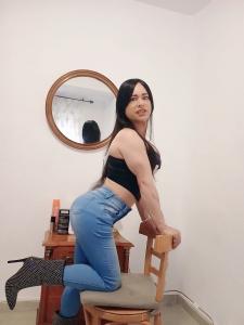 614752453: Travesti en León