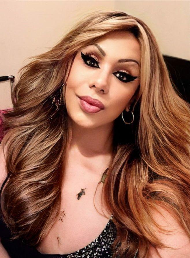 613478206: Transexual en Sevilla