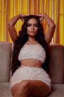 607264651: Chica busca chico en Barcelona