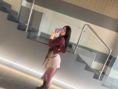 664209047: Chica busca chico en Zaragoza