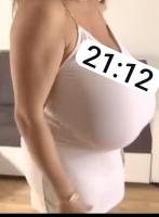 640747499: Chica busca chico en Madrid