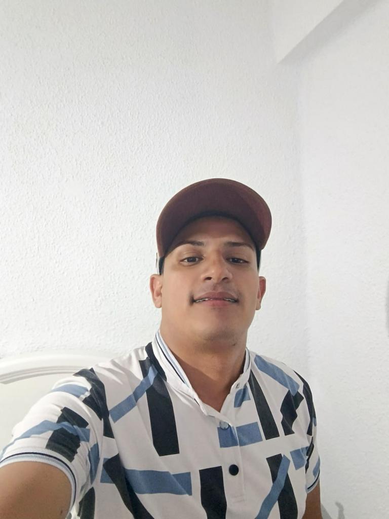 642432590: Chico busca chica en Sevilla