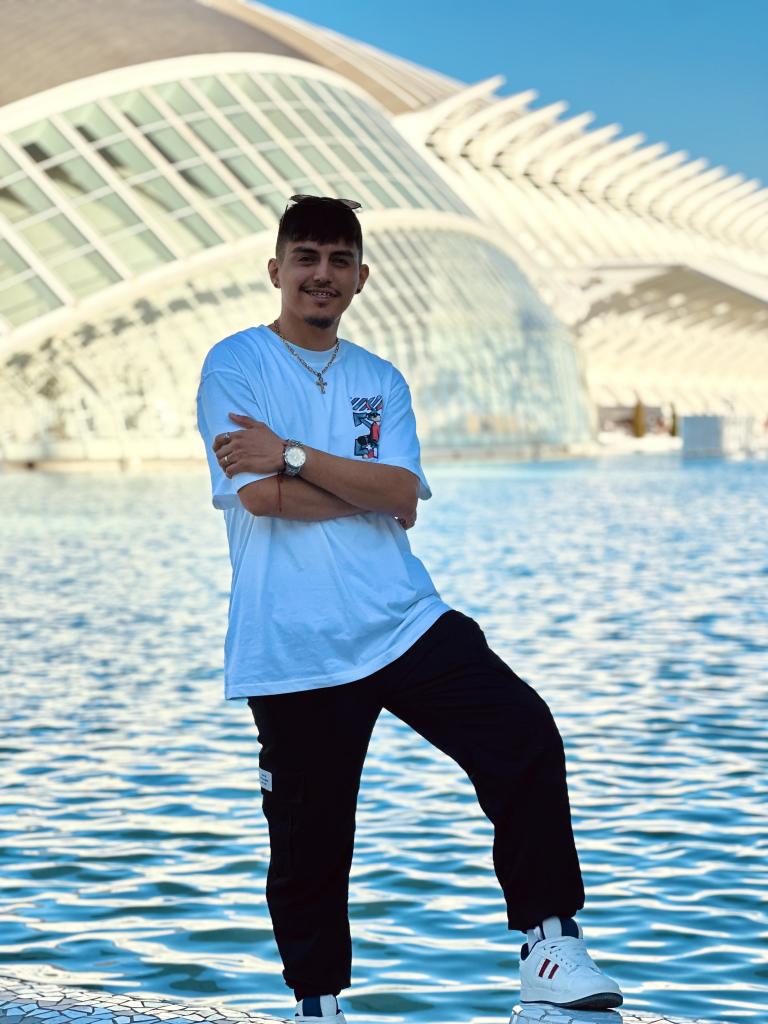 Chico busca chica en Valencia: 