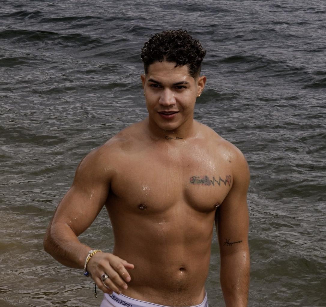 604394307: Chico busca chica en Madrid