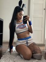 610938903: Chica busca chico en Madrid