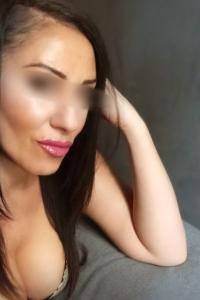 643812880: Chica busca chico en Sevilla