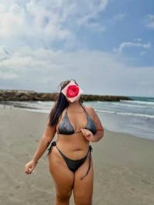 672596290: Chica busca chico en Granada