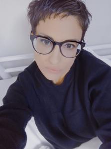 653352583: Chica busca chico en Sevilla