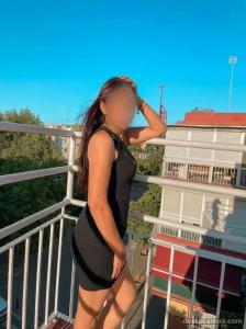 694255564: Chica busca chico en Sevilla