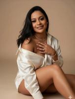 602454103: Chica busca chico en Granada