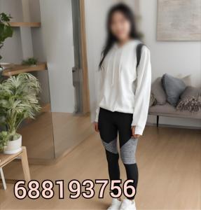 688578733: Chica busca chico en Barcelona