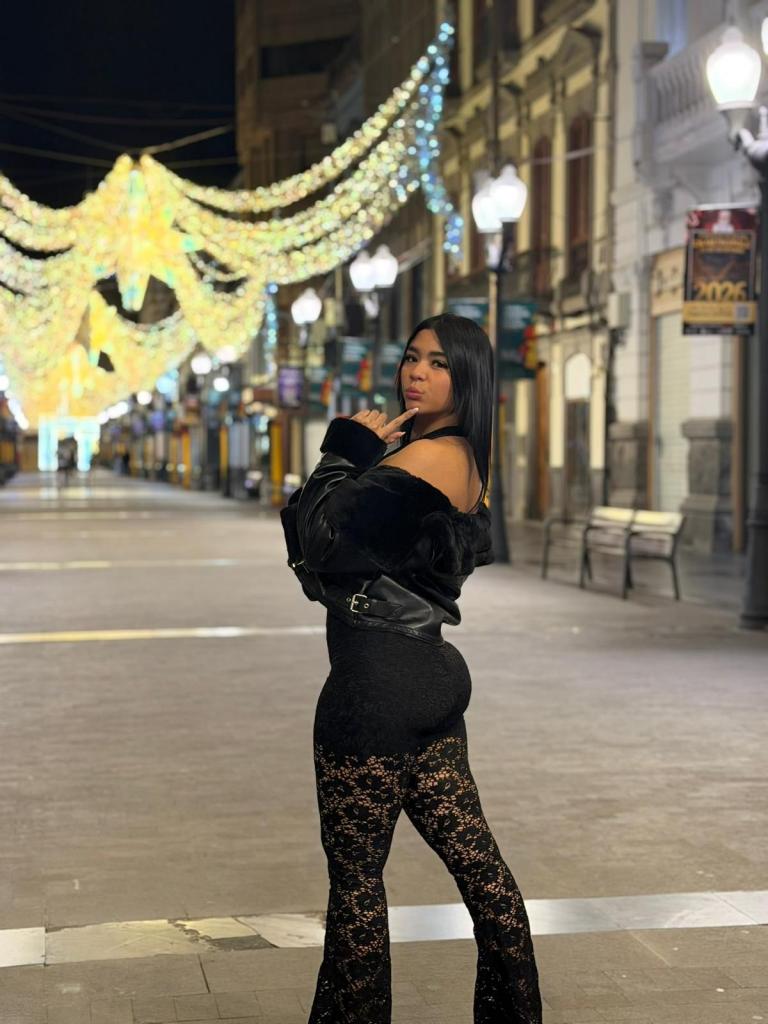 672560206: Chica busca chico en Madrid