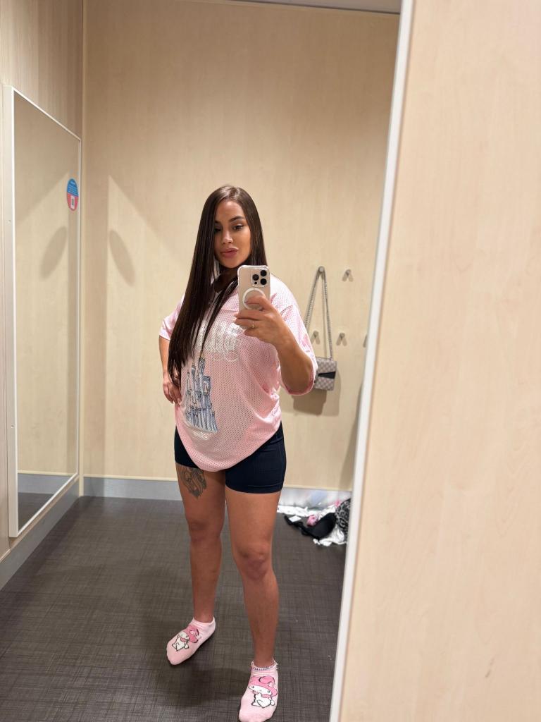 612404895: Chica busca chico en Barcelona