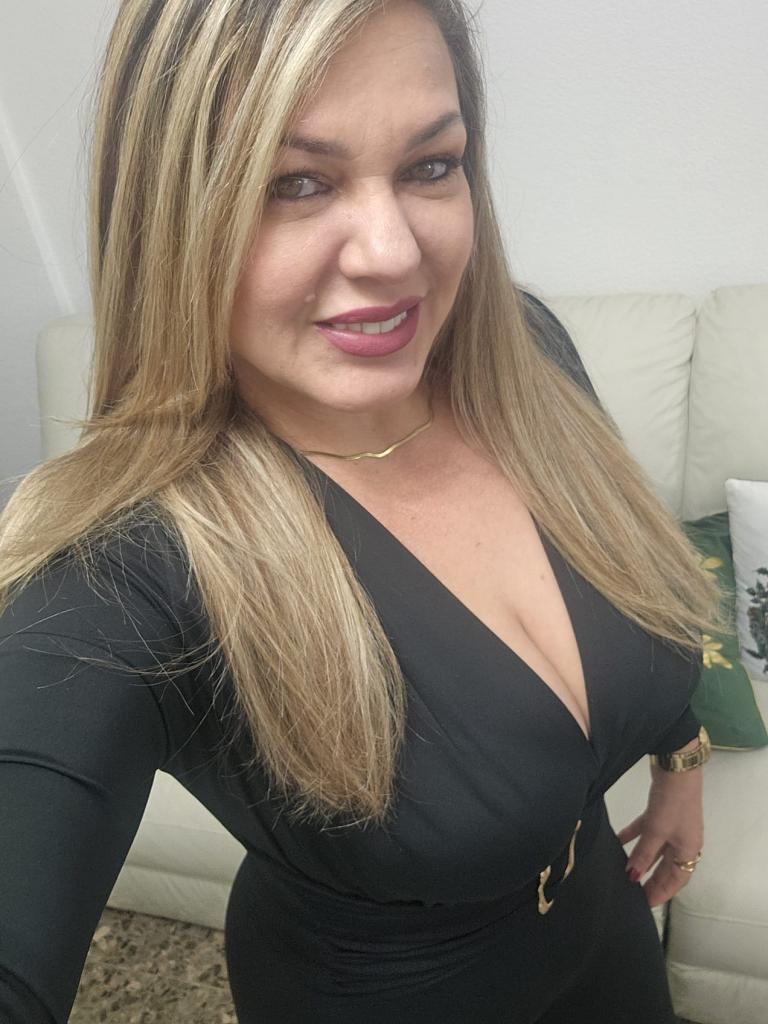 613752646: Chica busca chico en Valencia