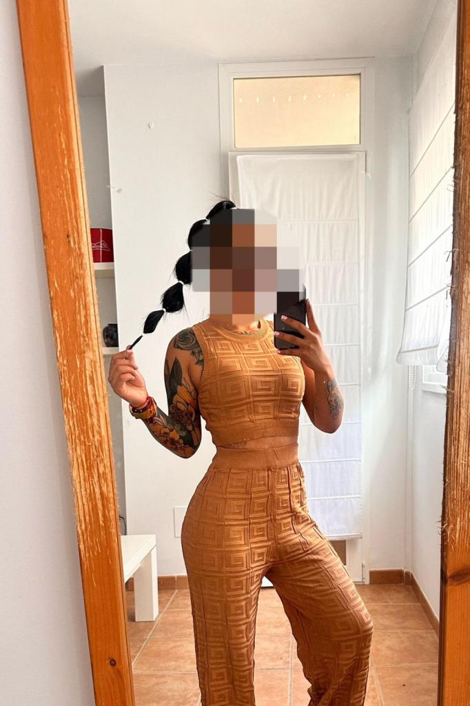 Chica busca chico en Cádiz: 