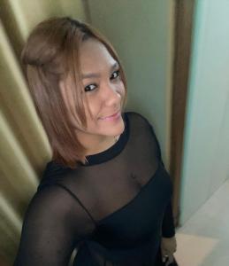 661550166: Chica busca chico en Barcelona