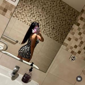 611268330: Chica busca chico en Madrid