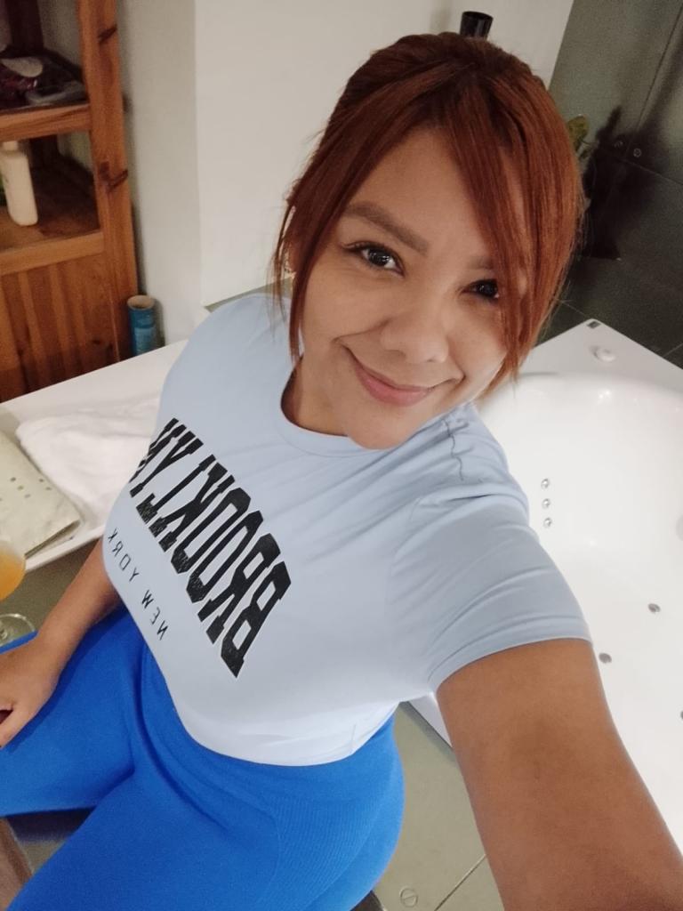661550166: Chica busca chico en Barcelona