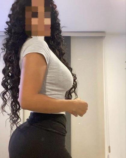 627669177: Chica busca chico en Barcelona