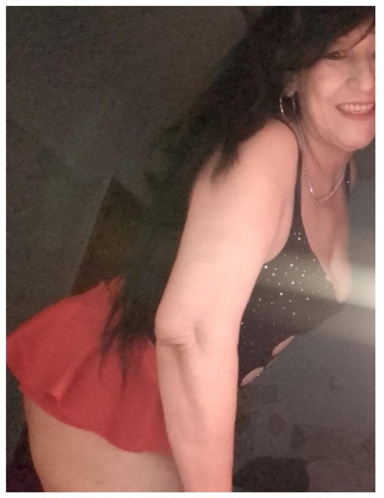 604273174: Chica busca chico en Madrid