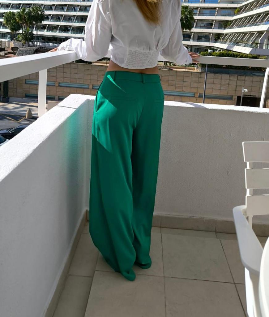 Chica busca chico en Ibiza: 