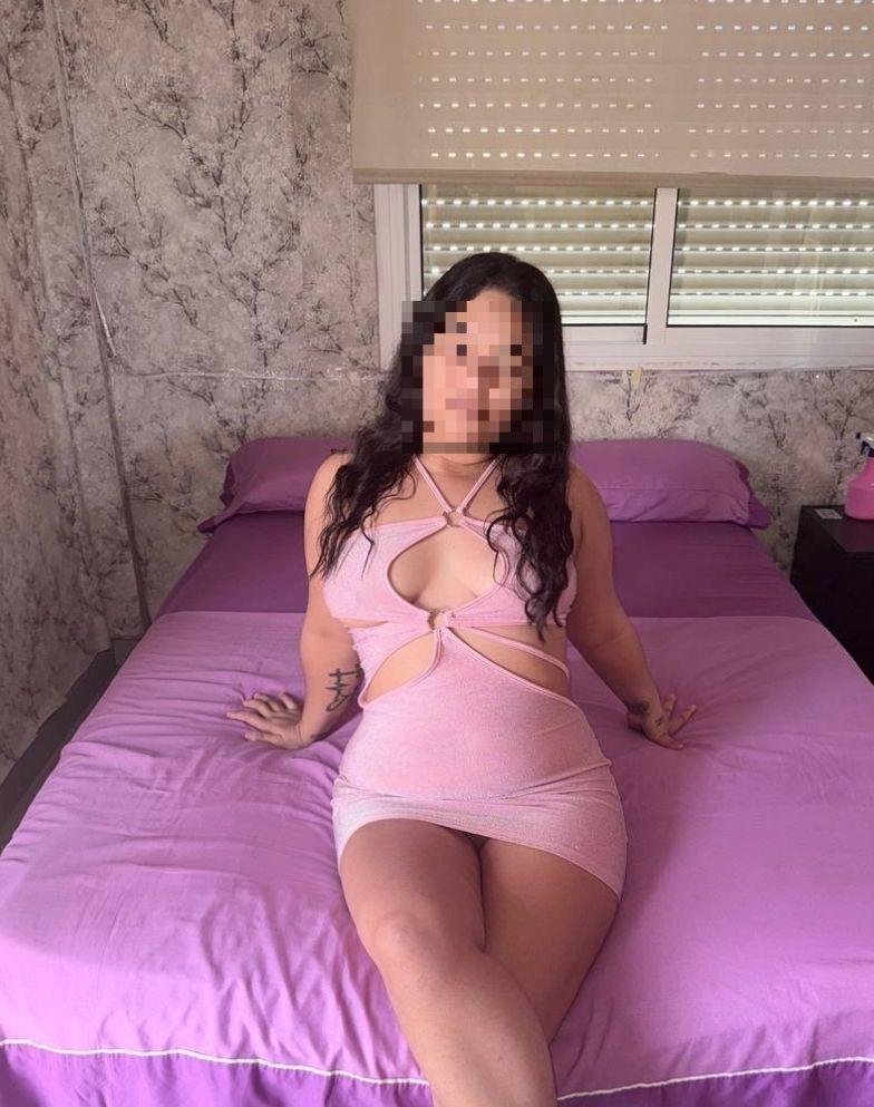 Chica busca chico en Almería: Chica busca chico