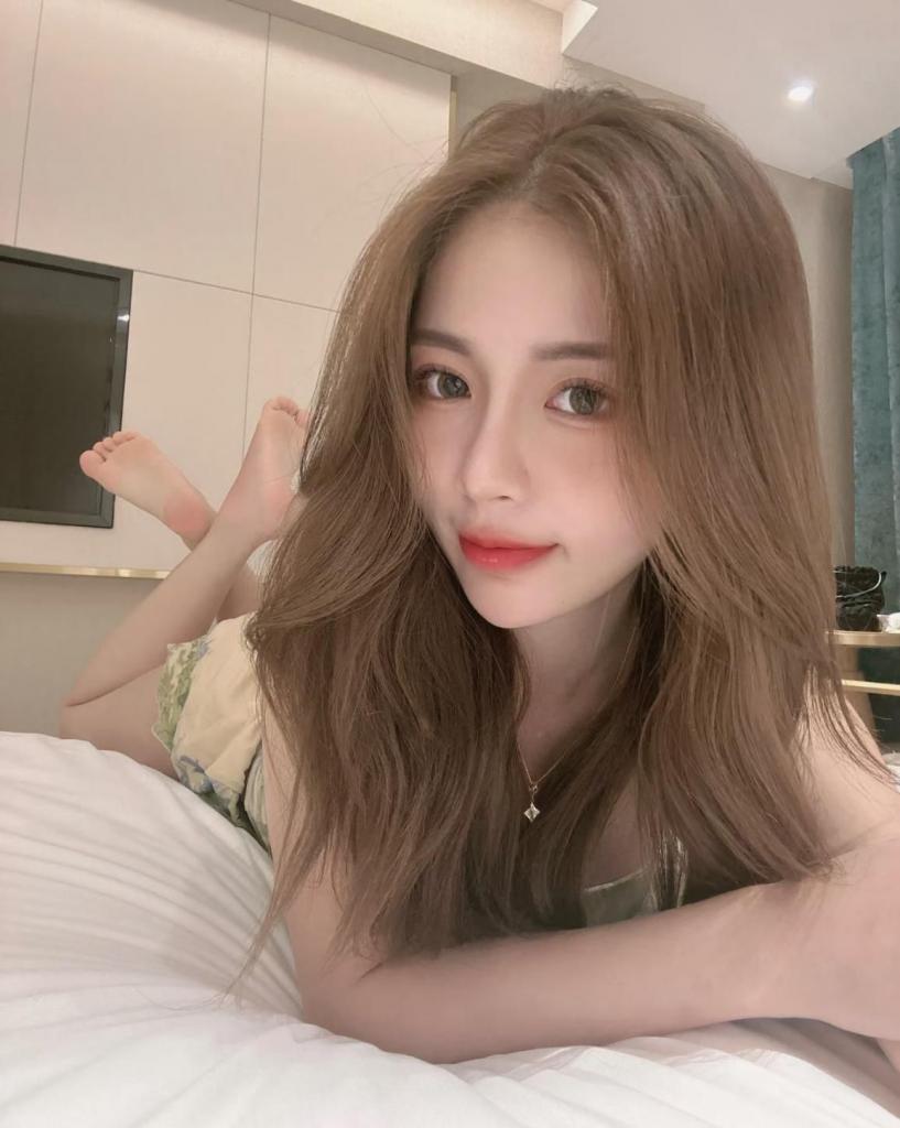 Chica busca chico en Valencia: Chica busca chico