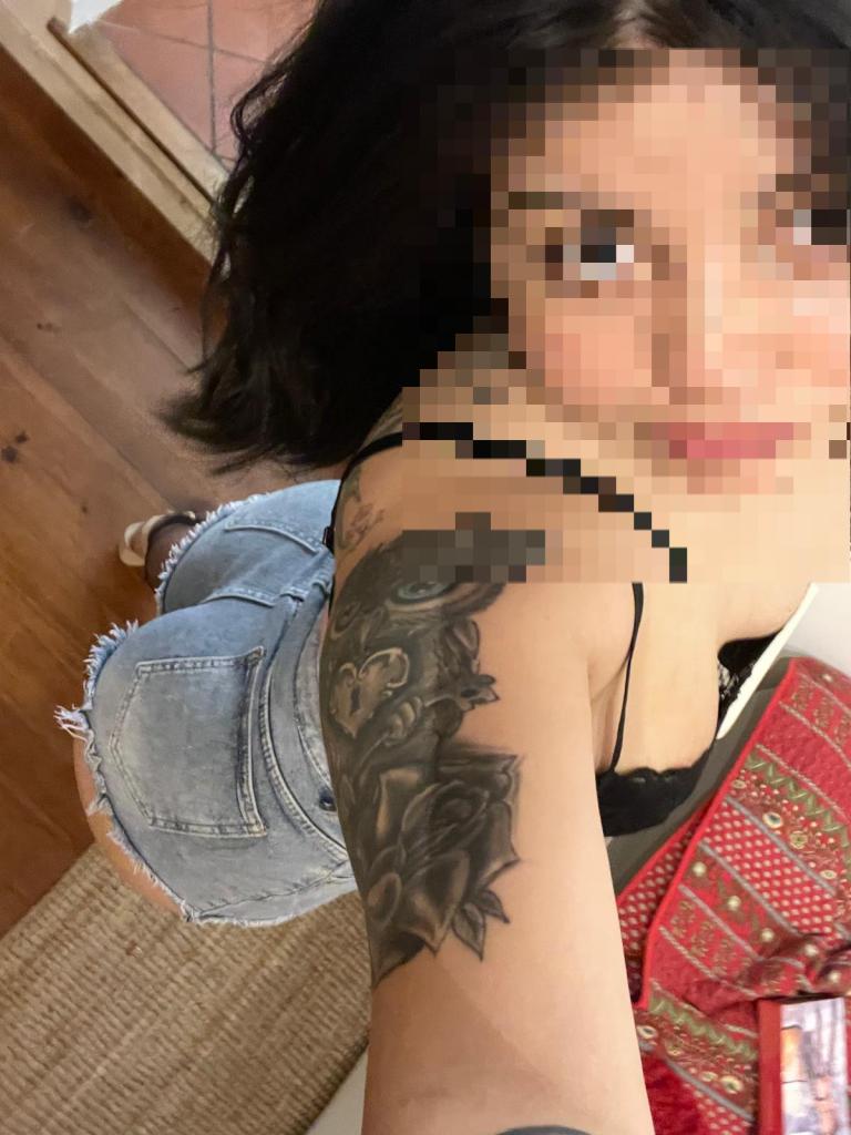 635788530: Chica busca chico en Barcelona
