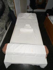 678570202: Chica busca chico en Barcelona