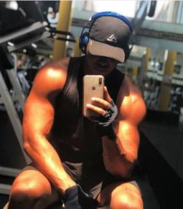 676696855: Chico busca chica en Tarragona