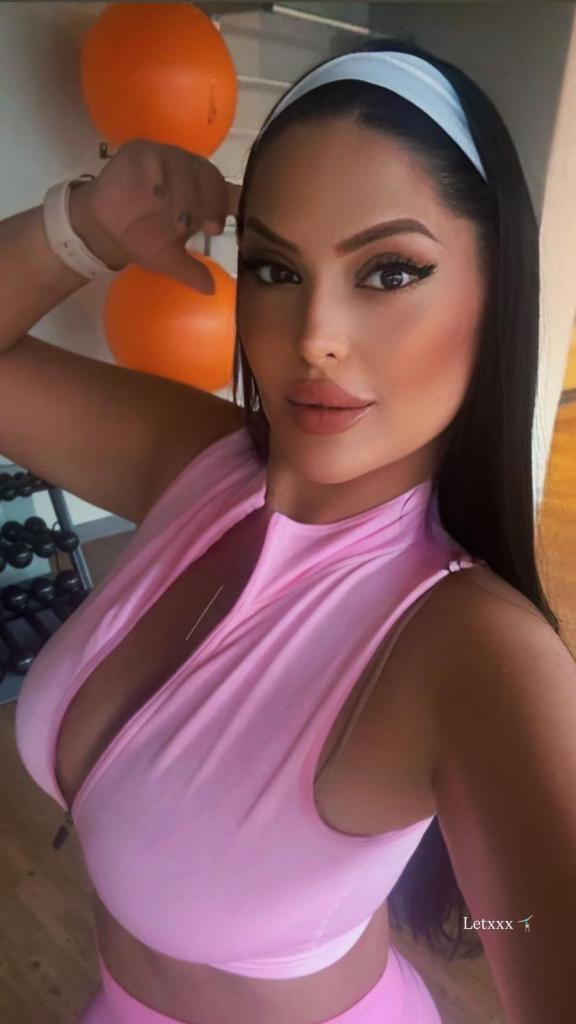 Chica busca chico en Granada: 